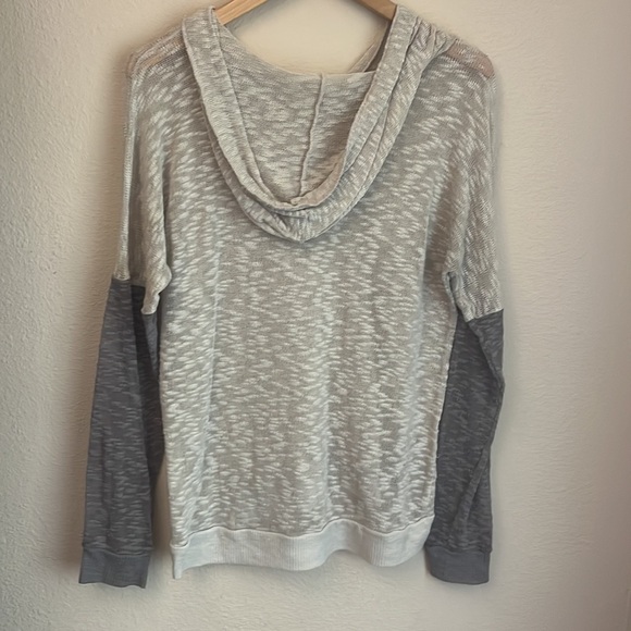 Vans lightweight long sleeve size M - Picture 2 of 5